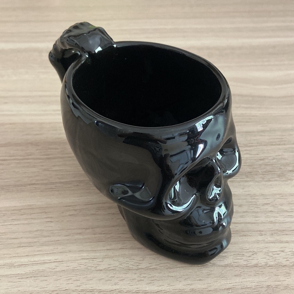 Black Skull Mug 💀🖤